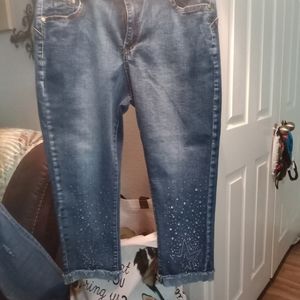 Capris blue stretchy denim jeans